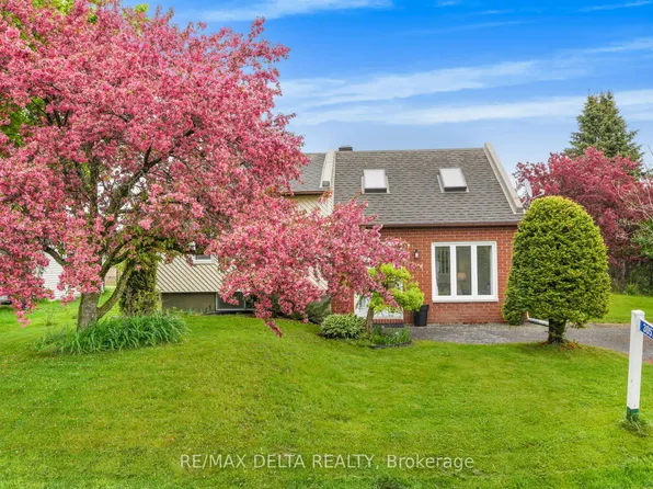 3057 Carriere St, Clarence Rockland, ON K0A 2A0