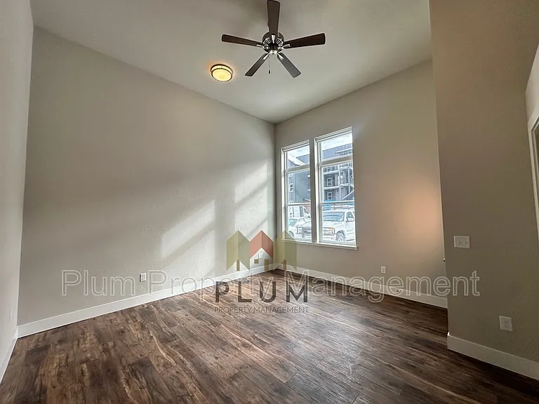 425 Michigan Ave #107 — Photo 16