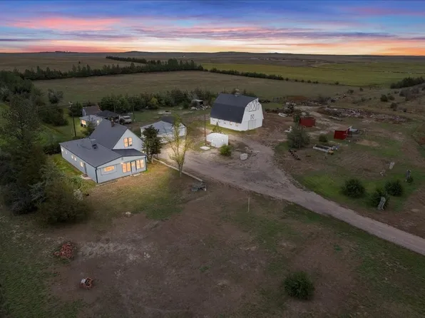 1732 Road 34 N, Bushnell, NE 69128