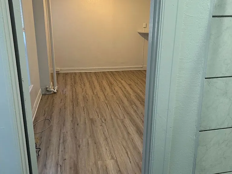 The Blackstone Apartments — Photo 15