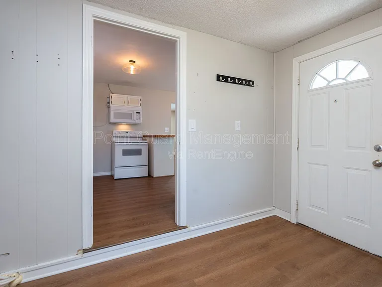 547 N Custer St — Photo 32