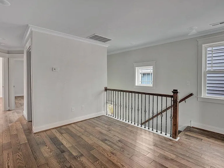 2122 Parkwood Ave — Photo 13