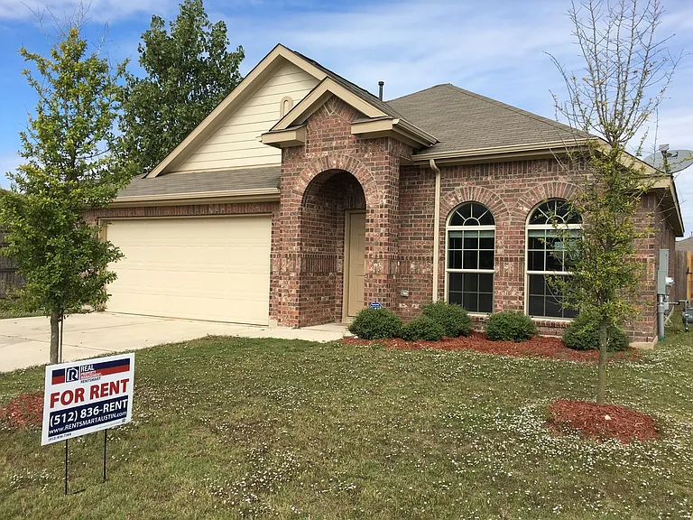 180 Sandstone Trl — Photo 1