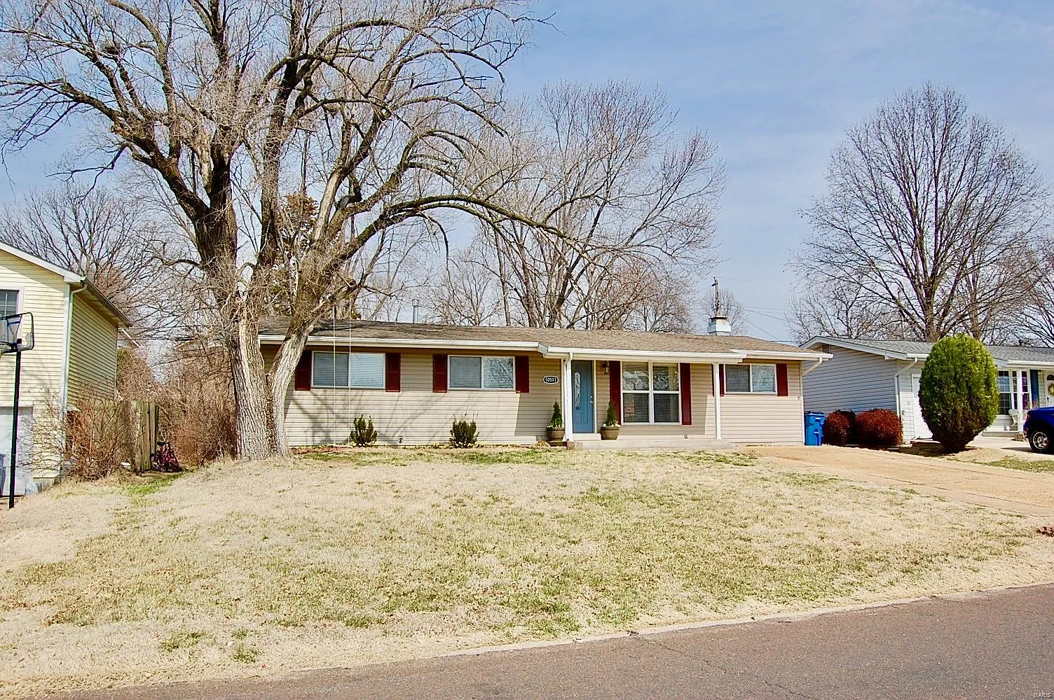 10511 Roscommon Dr photo 1