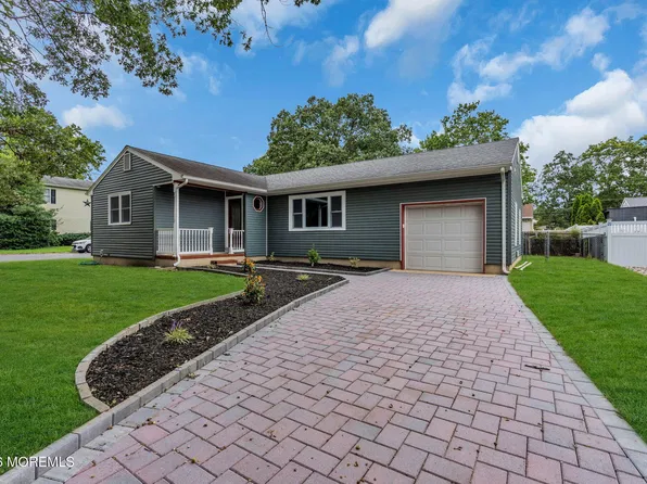 652 Berkeley Ave, Beachwood, NJ 08722