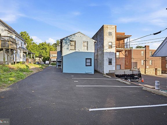 4th image of 514 Ryers Ave #A
