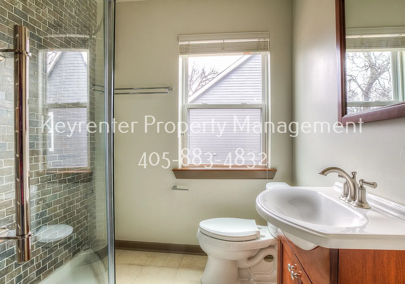 *Half OFF First Full Month | Updated 1 Bed in the Plaza District* — Photo 4