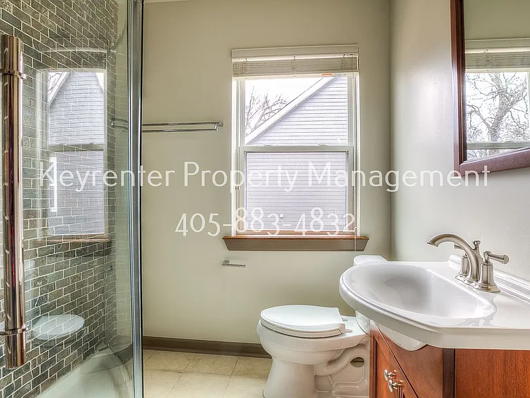 1308 NW 16th St — Photo 22