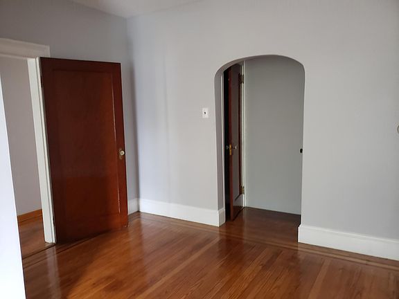 5th image of 37 Lembeck Ave #1