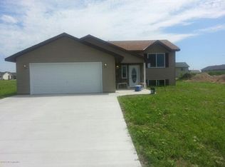 817 9th Ave SW, Perham, MN 56573