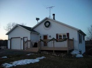 E6226 County Rd S, Marion, WI 54950