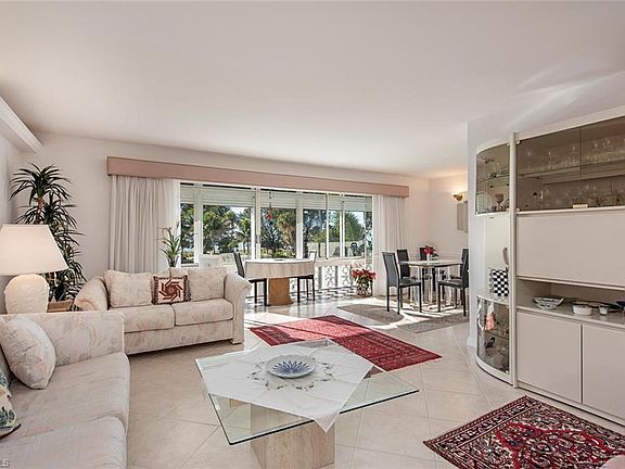 3rd image of 2082 Gulf Shore Blvd N