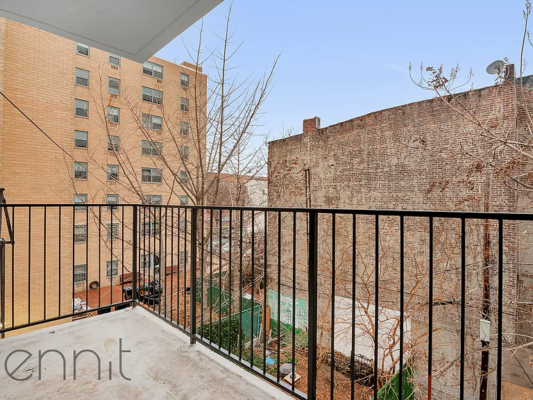 311 Wilson Ave #3R — Photo 5