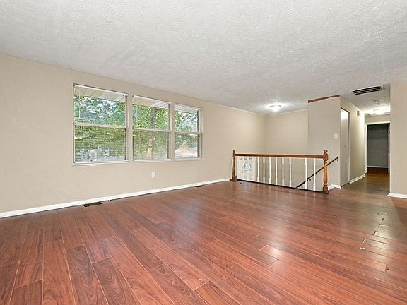 5th image of 5725 Cape Cod Ln