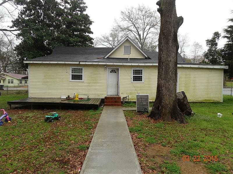 2nd image of 1226 S Main St