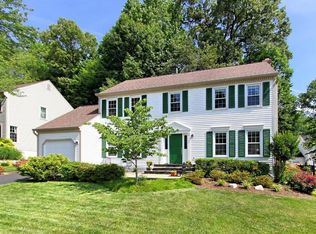 9206 Wyeth Ln, Burke, VA 22015