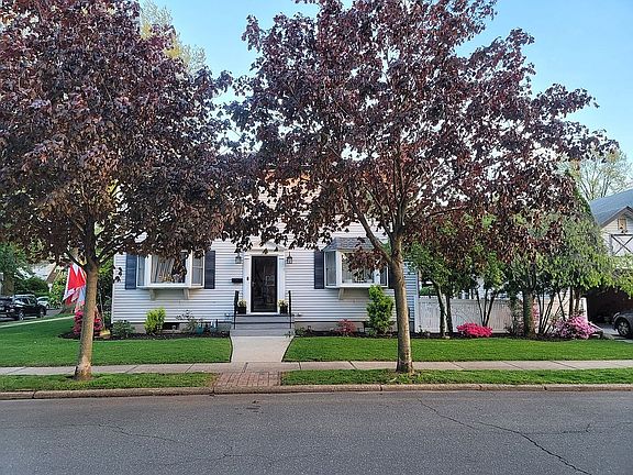 3rd image of 280 Whittier Ave