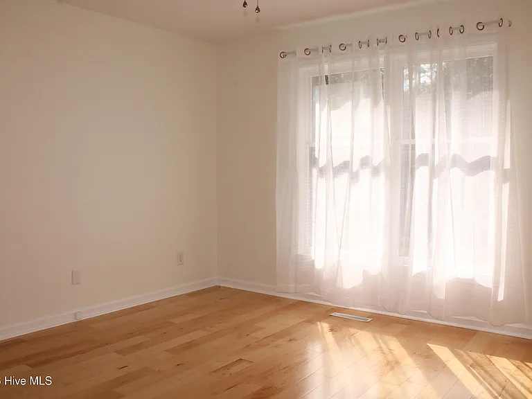 1624 E Indiana Ave #13 — Photo 26