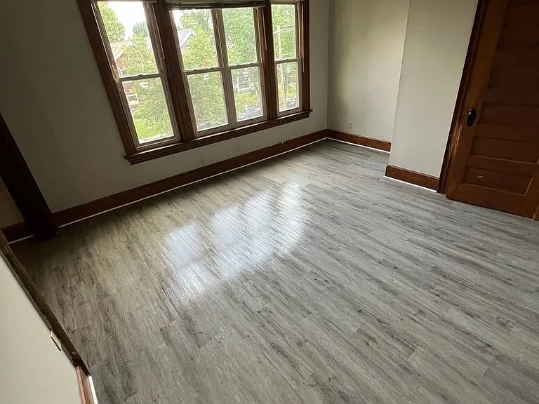 512 Wallace Ave — Photo 24