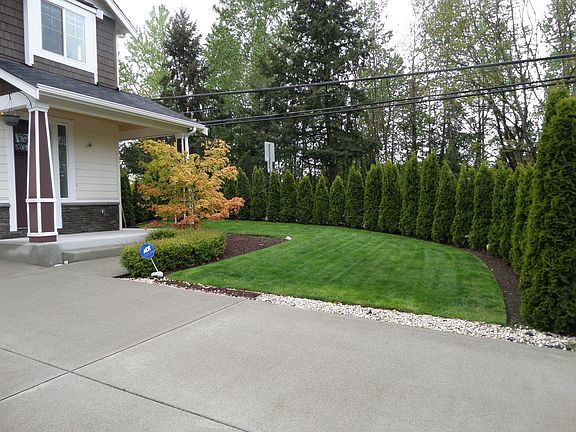 2nd image of 11601 NE 73rd St