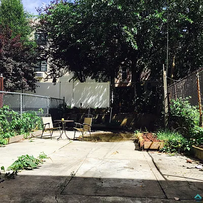 Rented by EXR | media 5