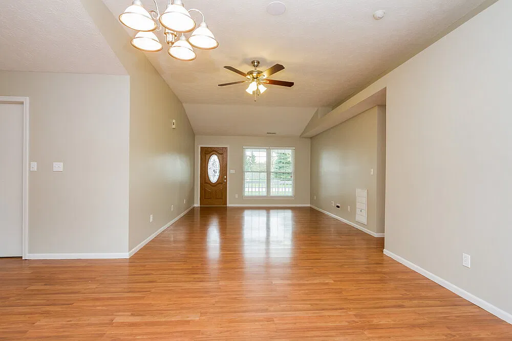 4 bed, 2.0 bath, 1647 sqft, $1,950 — Photo 2