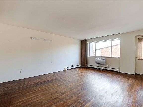 4th image of 73 Carlton Ave APT D56