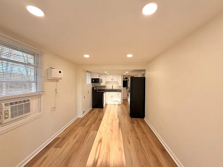 433 Lindsay St #B — Photo 2