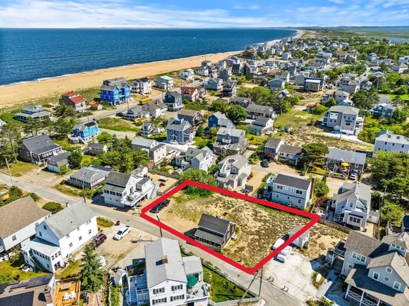 11 & 13 16th St, Newbury, MA 01951