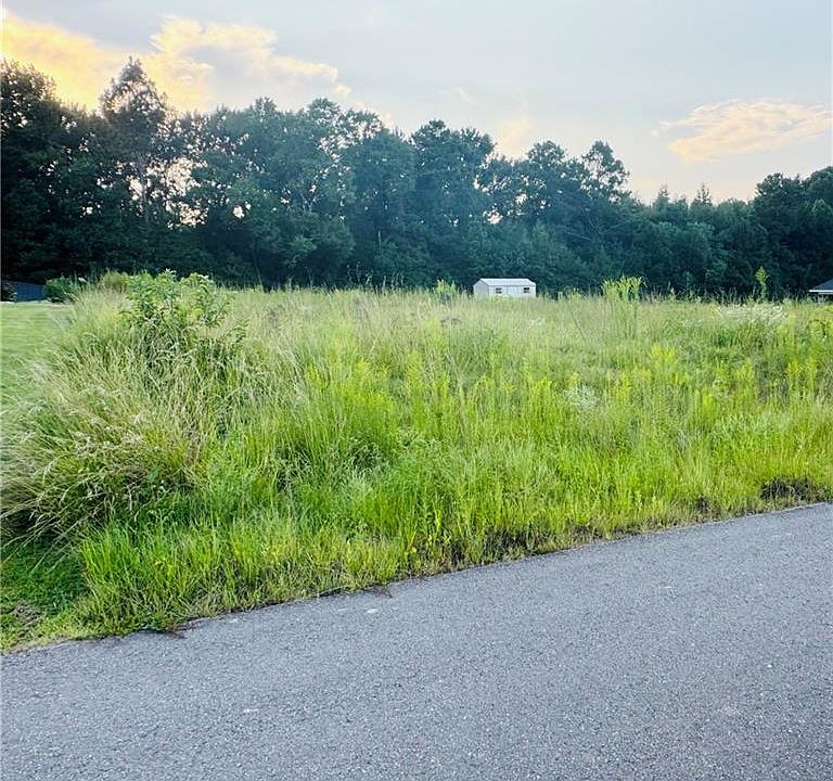 2nd image of 132 Meadow Ln Lot 8
