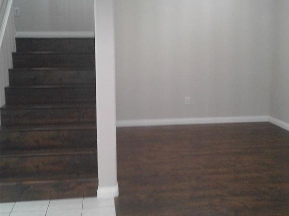 3rd image of 9901 Trailwood Dr