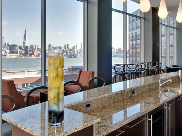 1125 Maxwell Lane image 3 of 7