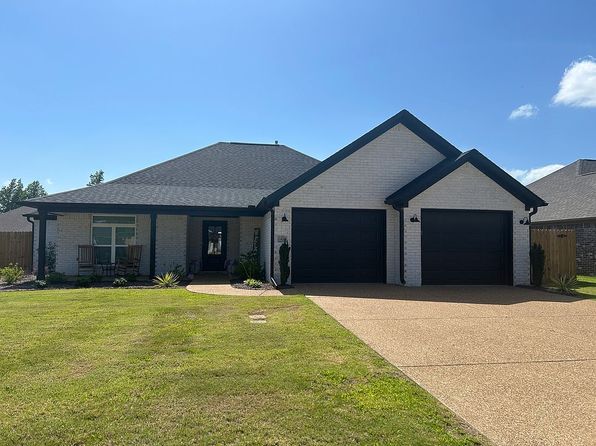 41 Grande Pines Cv