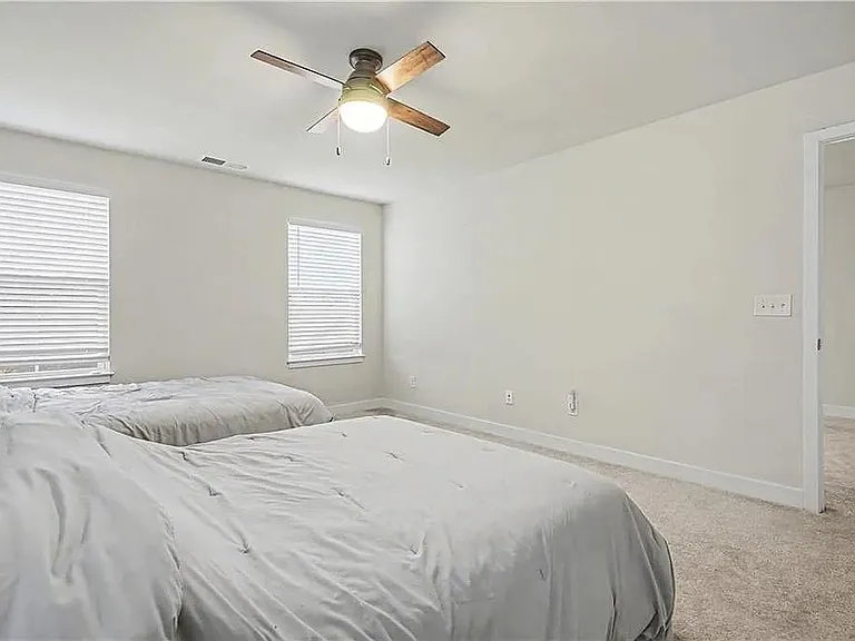 136 Salt Lake Ln — Photo 12