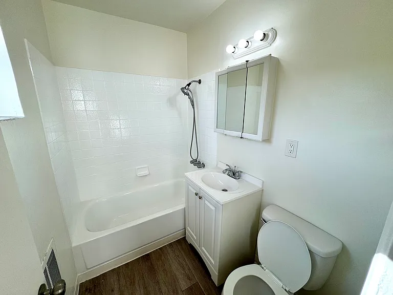 915 E Palmer Ave #23 — Photo 9
