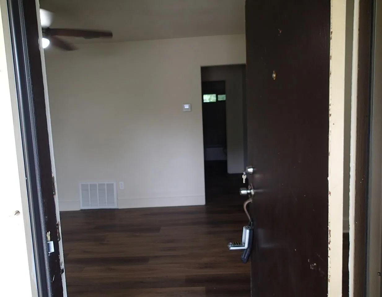 1 bed, 700 sqft, $1,350 — Photo 4