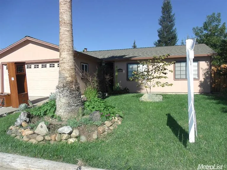 19032 N Lockewood Ln photo 1