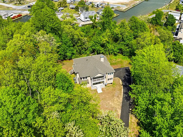 5116 Shore Dr — Photo 25
