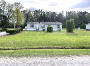 75 Robin Rd, Grimesland, NC 27837