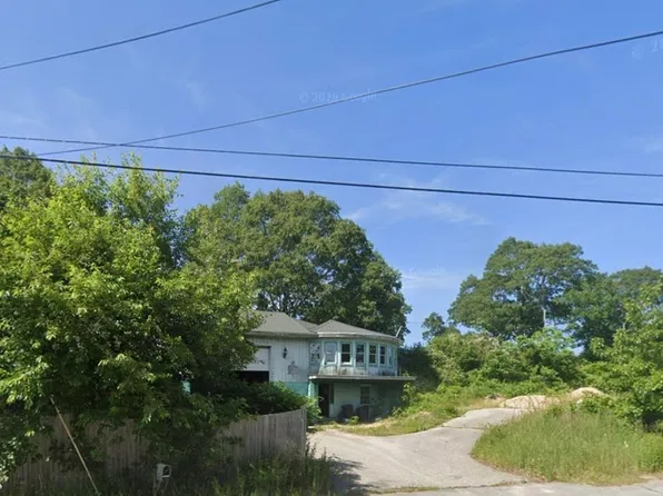 3 Clearwater Dr, Plymouth, MA 02360