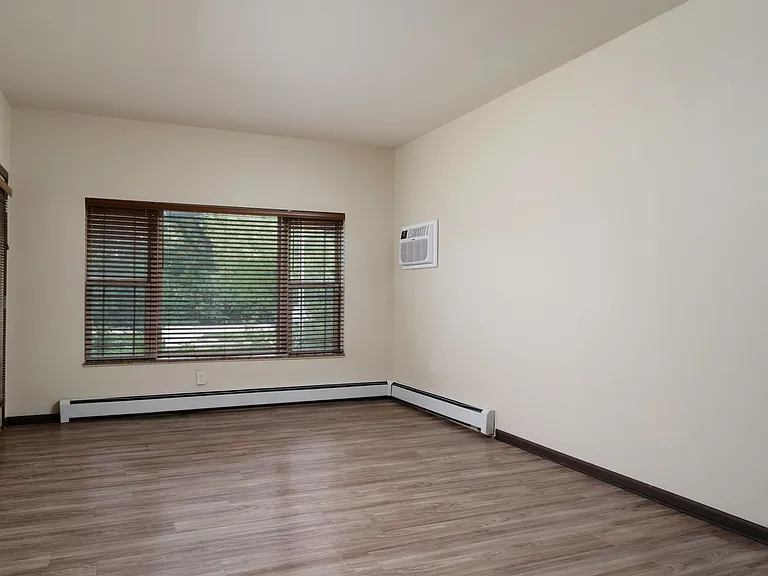 Arden Flats — Photo 17