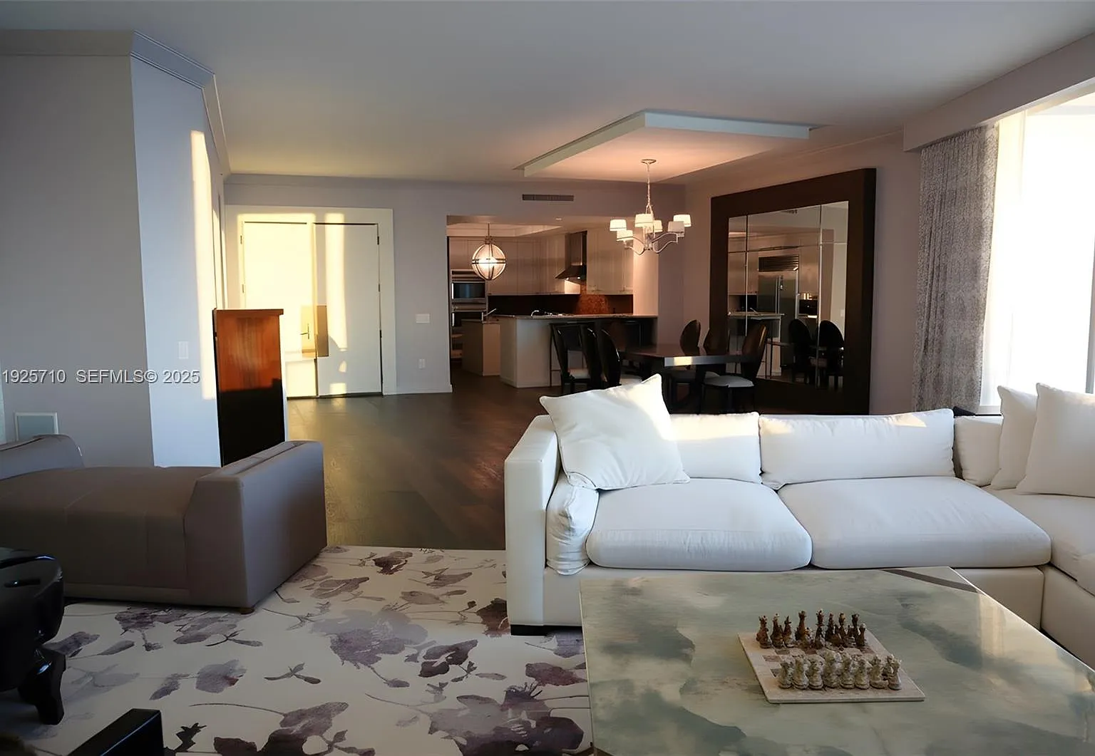 10295 Collins Ave Resdnta — Photo 4