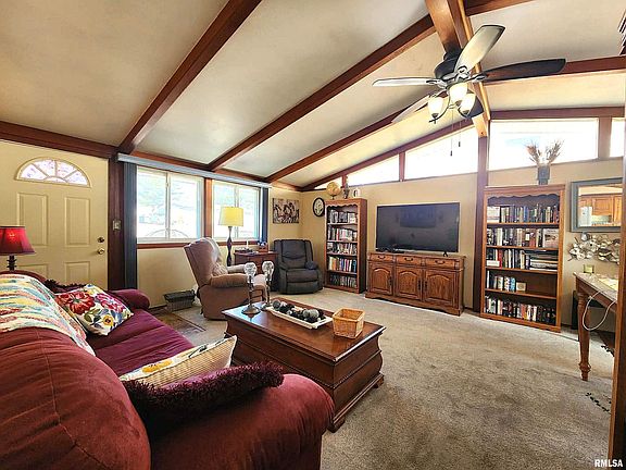 3rd image of 2220 Maple St