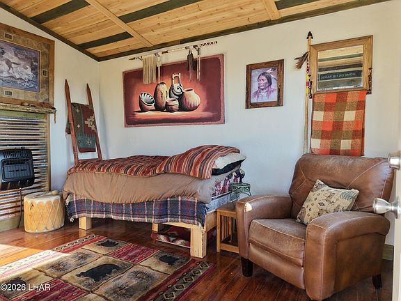 2nd image of 122 S Carrow Rd