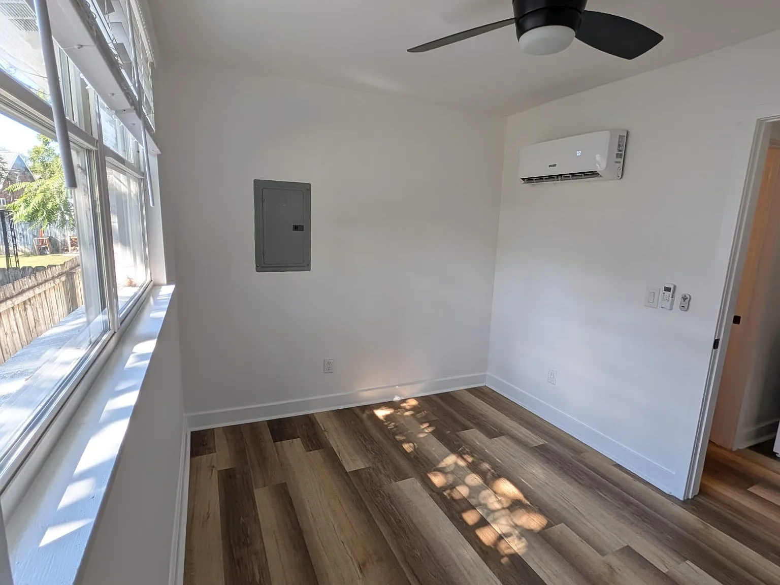 2 bed, 1.0 bath, 650 sqft, $1,800 — Photo 3