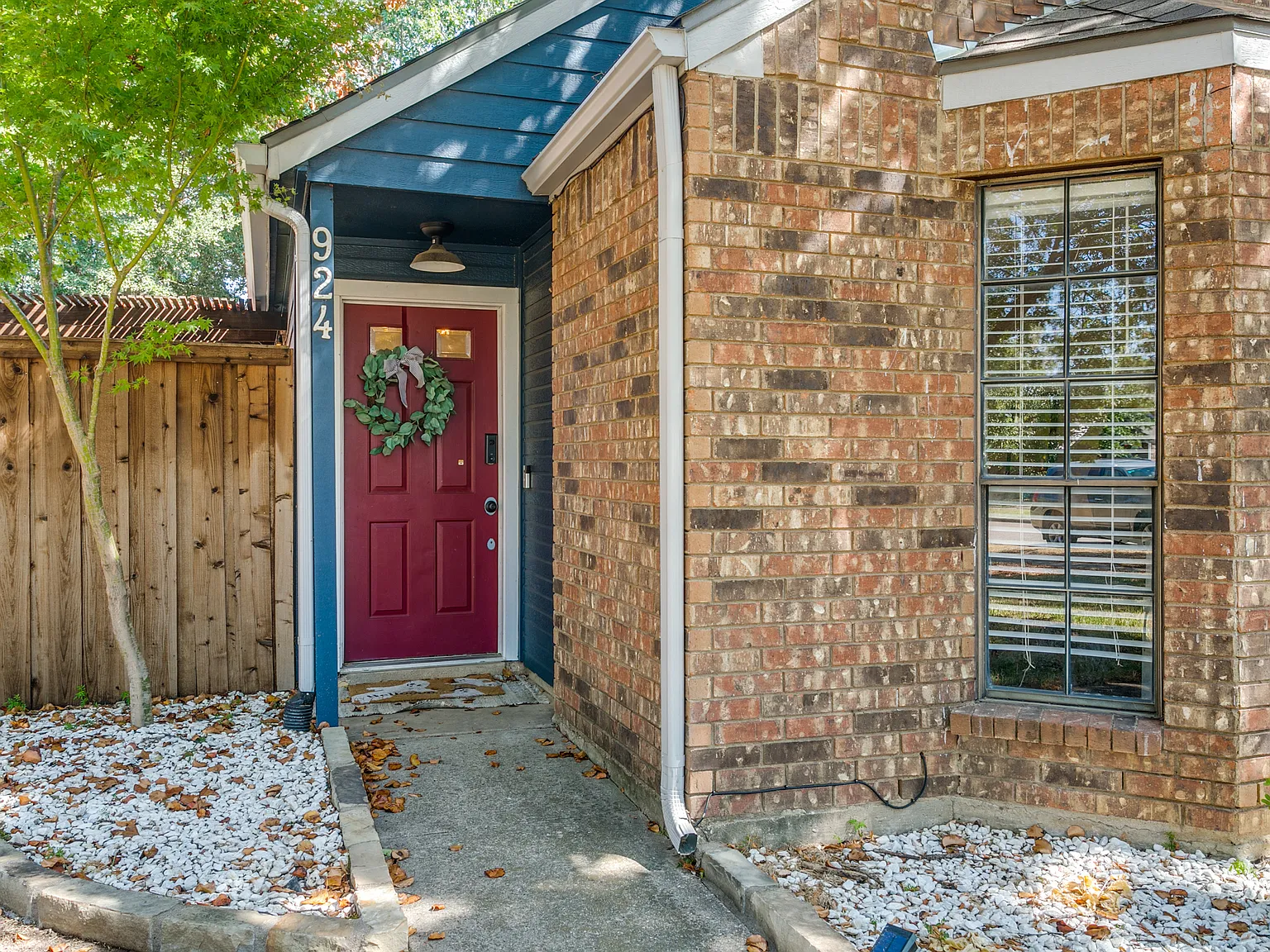 3 bed, 1320 sqft, $2,750 — Photo 3