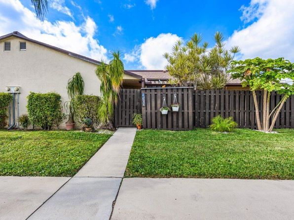 2503 Waterview Circle, Palm Springs, FL 33461