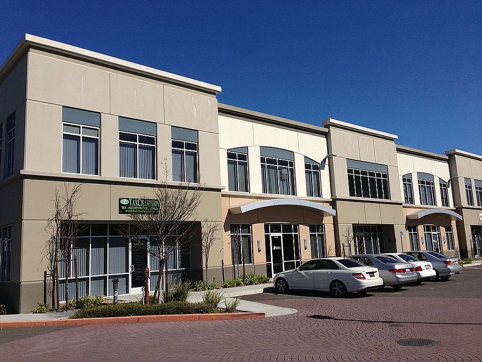 2nd image of 370 Fairview Way