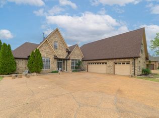 8462 Owlswick Ln, Memphis, TN 38125