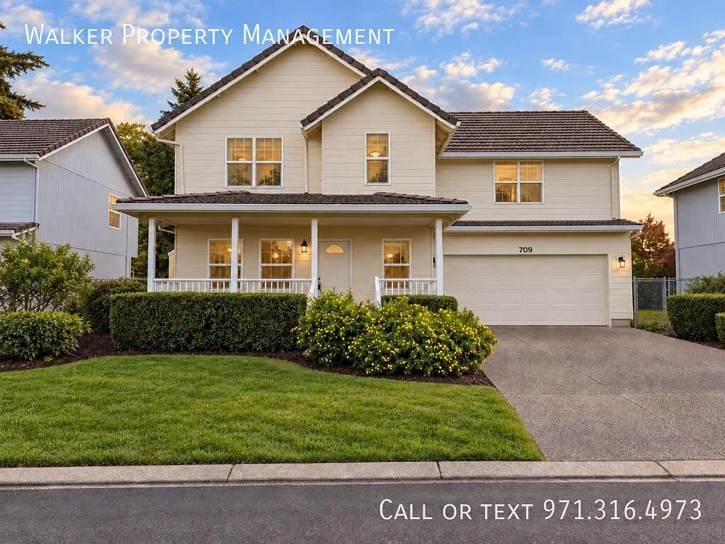 709 Ella Ct — Photo 1